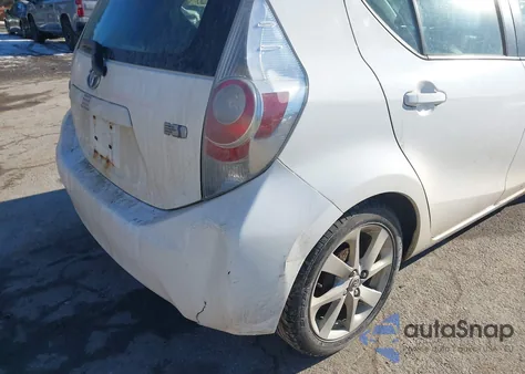 2012 Toyota Prius C Four from USA, damaged, VIN JTDKDTB33C1000692